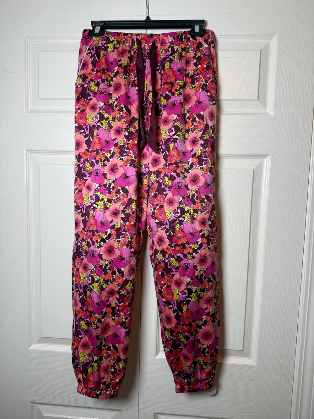 Victoria's Secret floral print pajama joggerβ pants vibrant wildflower pattern